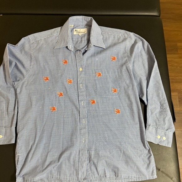 Mili Designs!  Button Down with Orange Gators - Picture 1 of 3